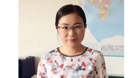 于艳--东北农业大学  硕士
现任：动保技术部研发员，从不浪费功夫和身边的资源，虚心向各位教员叨教知识，在企业高新认定、GMP验收工作中做出了沉大的贡献。